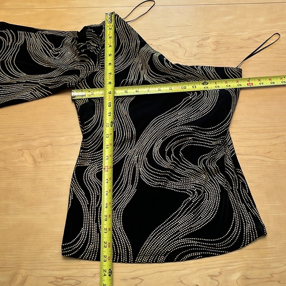 Cache Black One Sleeve Top with Gold Swirl Stud Design Sz M - Picture 9 of 14